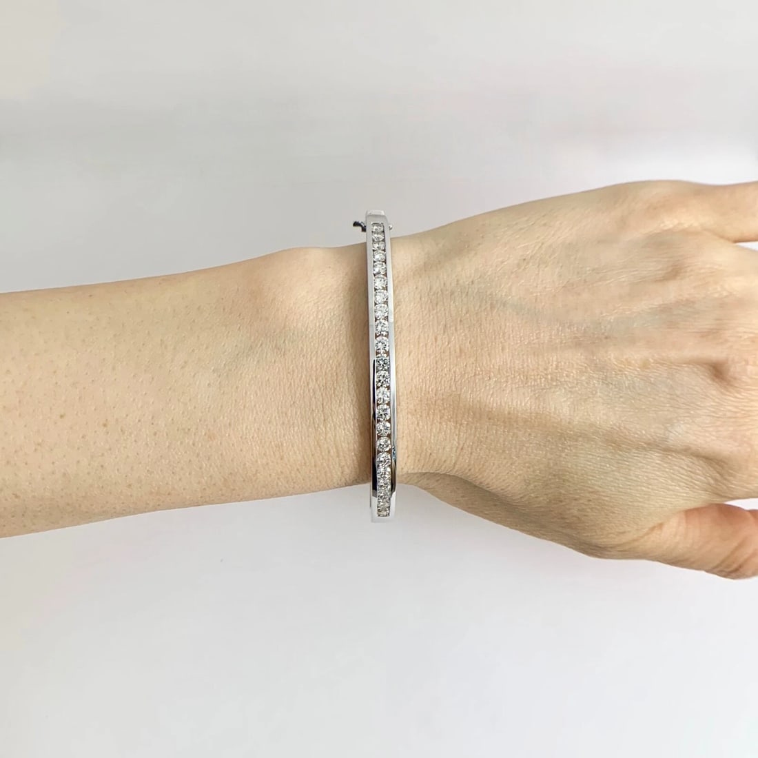 Round Diamond Channel-Set Bangle Bracelet 14K White Gold, 2.53 CTW, 21.31 Grams - 3