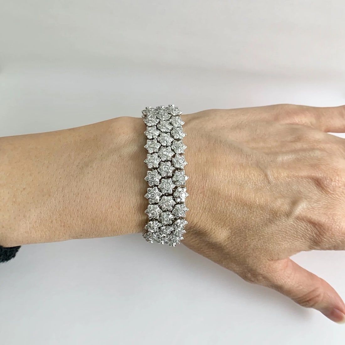 Wide Flower Mesh Diamond Bracelet 18K White Gold 18.75 CTW, 7 Inches, 56.60 Gram - 3