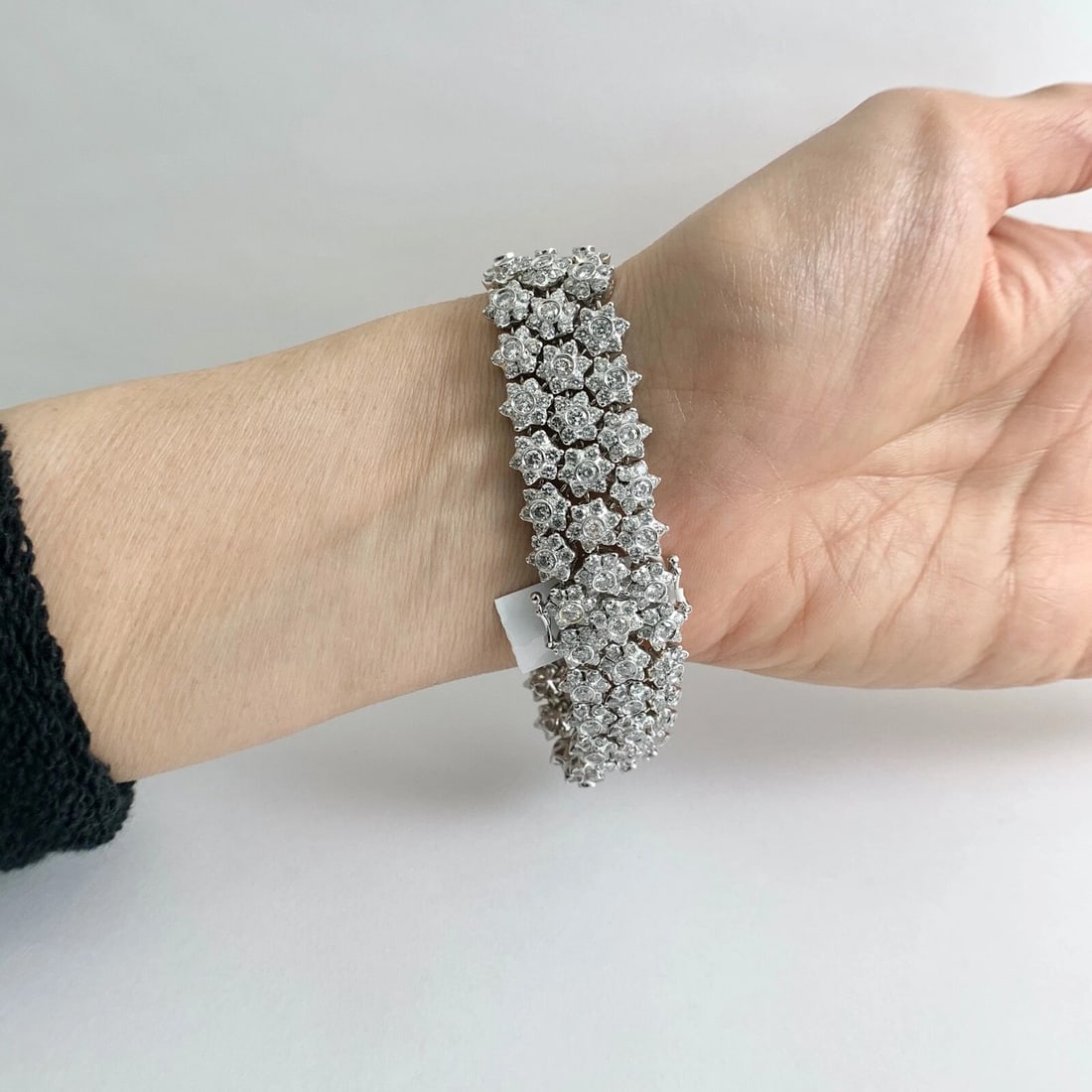 Wide Flower Mesh Diamond Bracelet 18K White Gold 18.75 CTW, 7 Inches, 56.60 Gram - 5