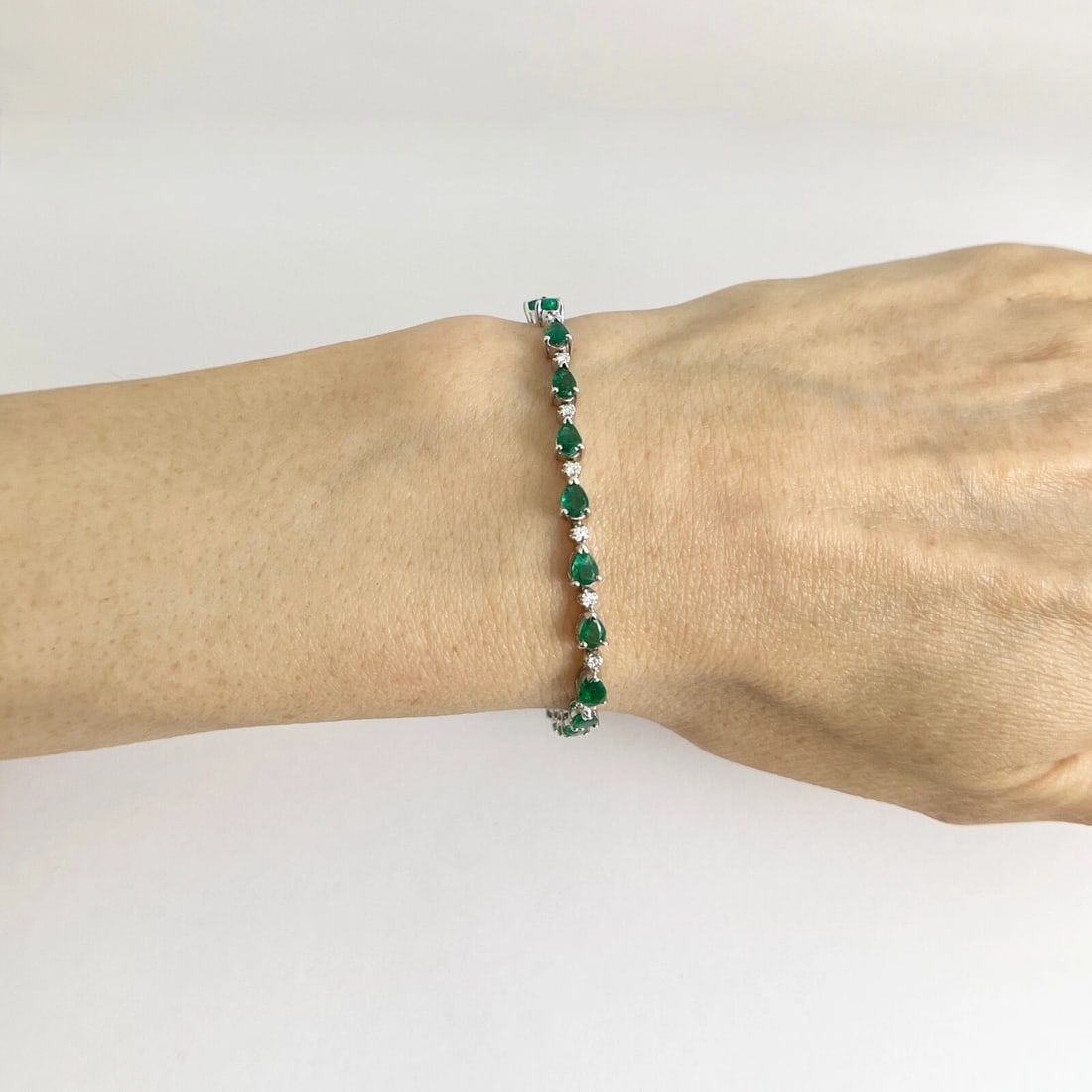 Pear Green Emerald Diamond Gemstone Tennis Bracelet 14K White Gold, 3.68 CTW - 3