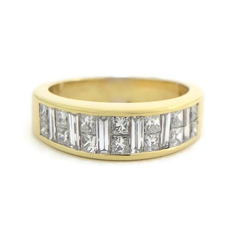 Invisible Baguette Princess Diamond Dome Band Ring 18K Yellow Gold, 1.35 CTW: Invisible Baguette Princess Diamond Dome Band Ring 18K Yellow Gold, 1.35 CTW This is a beautiful diamond statement and anniversary ring! Don't hesitate to ask any questions! Diamonds: 1.35 ctw; 14
