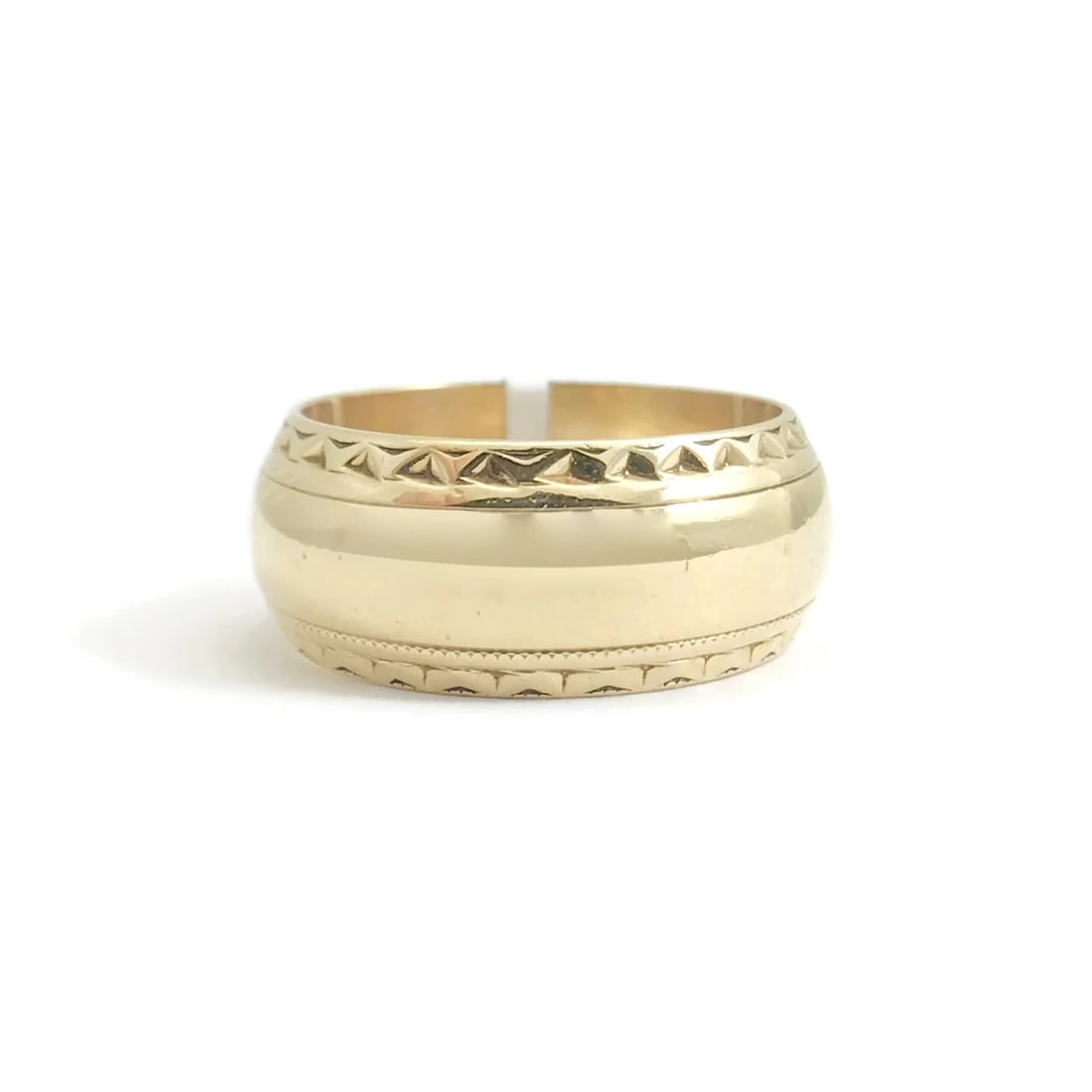 Wide Ornate Crimped Edge Band Ring in 14K Yellow Gold, Size 5.5, 8 mm, 6.8 Grams: Wide Ornate Crimped Edge Band Ring in 14K Yellow Gold, Size 5.5, 8 mm, 6.8 Grams This is a beautiful and unique statement ring. Please let us know if you have any questions. Metal: 14K yellow gold