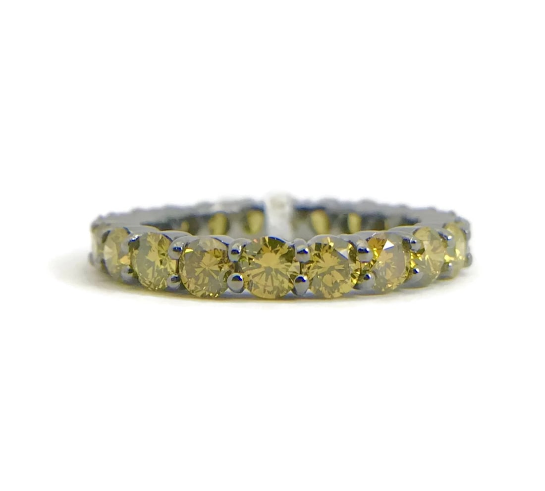 Yellow Diamond Eternity Band Ring 18K Black White Gold, 2.50 CTW, Size 6.75: Yellow Diamond Eternity Band Ring 18K Black White Gold, 2.50 CTW, Size 6.75 This ring is so gorgeous! Works beautifully as a stackable ring. Don't hesitate to ask any questions! Diamonds: round irradi