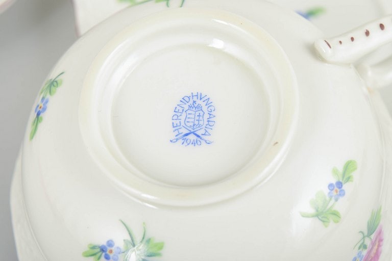 Herend, Hungary. Set of two porcelain teacups with saucers with flowers in pink and blue tones. - 4