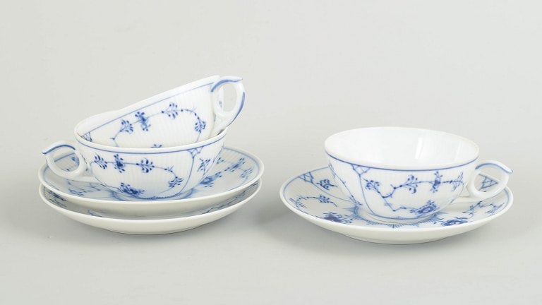 Royal Copenhagen, Denmark. Blue Fluted Plain, set of three porcelain tea cups with decoration in (1 of 4)