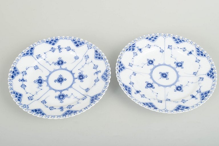 Royal Copenhagen, Denmark. Blue Fluted Full Lace, set of two porcelain salad plates with decoration - 2