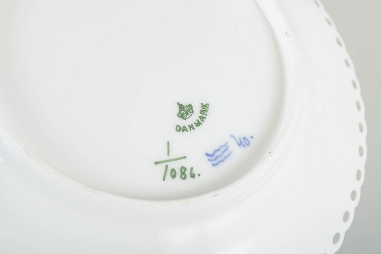 Royal Copenhagen, Denmark. Blue Fluted Full Lace, set of two porcelain salad plates with decoration - 4