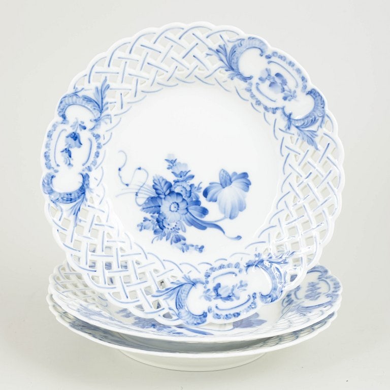 Royal Copenhagen, Denmark. Blue Flower, set of three porcelain lunch plates with decoration in (1 of 4)