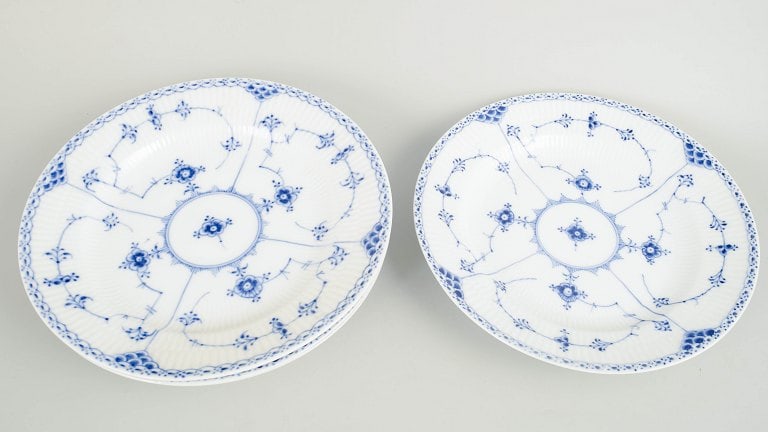 Royal Copenhagen, Denmark. Blue Fluted Half Lace, set of four porcelain dinner plates with - 2