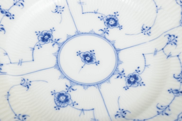 Royal Copenhagen, Denmark. Blue Fluted Half Lace, set of four porcelain dinner plates with - 3