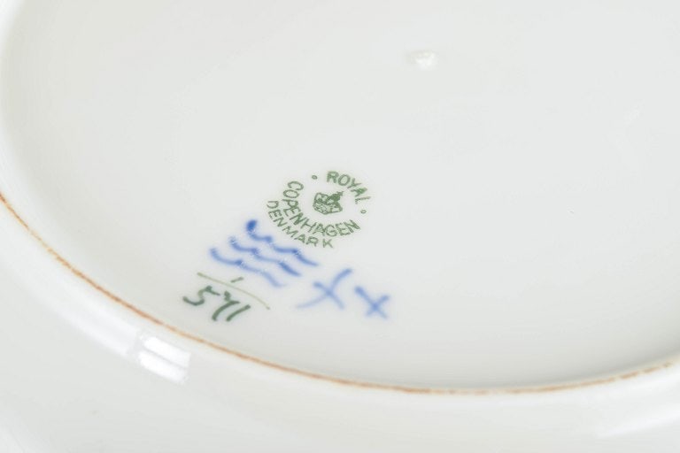 Royal Copenhagen, Denmark. Blue Fluted Half Lace, set of four porcelain dinner plates with - 7