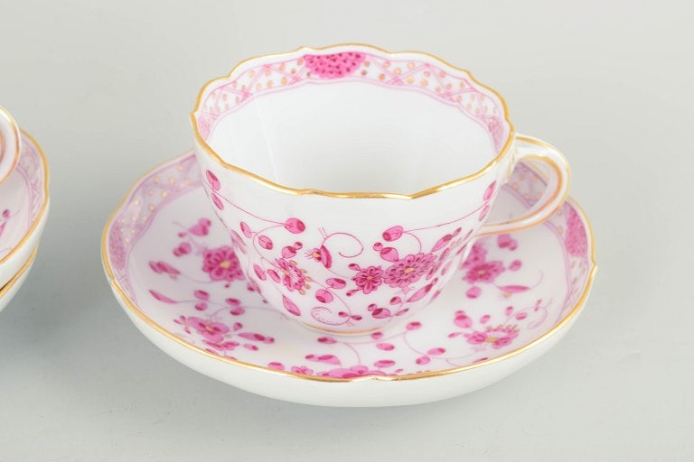 Meissen, Germany. Set of three large porcelain coffee cups with matching saucers with floral - 3