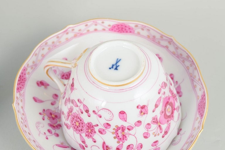 Meissen, Germany. Set of three large porcelain coffee cups with matching saucers with floral - 4