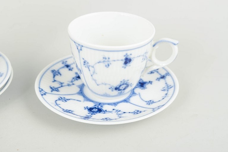 Royal Copenhagen, Denmark. Blue Fluted Plain Set of three porcelain cups with matching saucers with - 3
