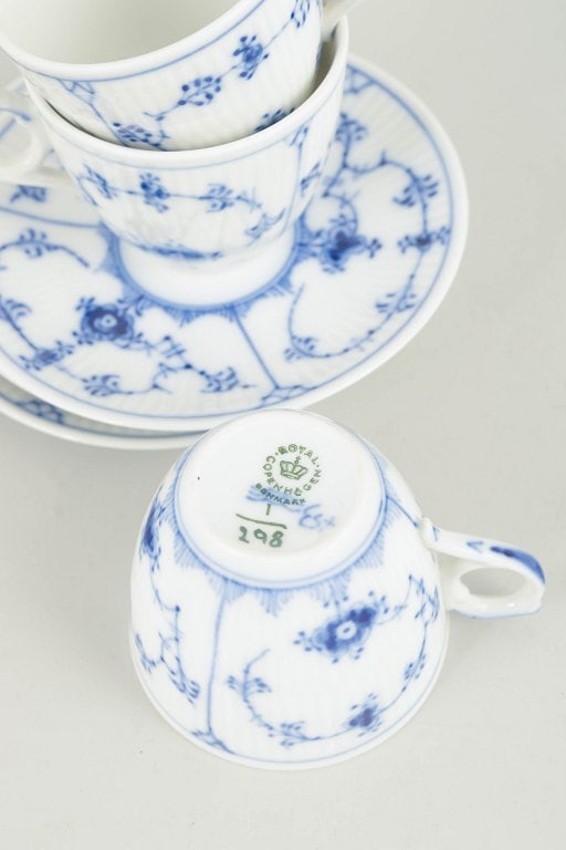 Royal Copenhagen, Denmark. Blue Fluted Plain Set of three porcelain cups with matching saucers with - 4