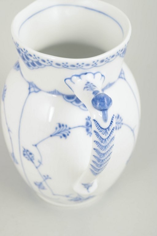Royal Copenhagen, Denmark. Blue Fluted Half Lace porcelain pitcher with decoration in cobalt blue. - 3