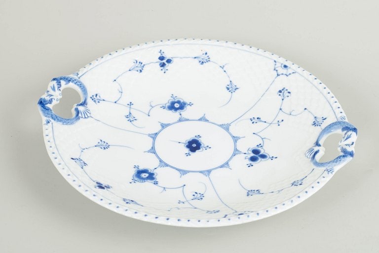 Bing & Grøndahll, Denmark. Blue Fluted round dish with handles with underglaze decoration in - 2