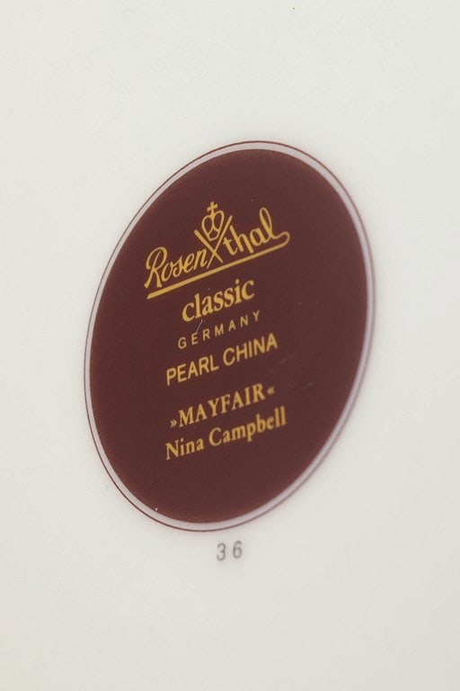 Nina Campbell for Rosenthal, Germany. Set of three porcelain dinner plates with border in green and - 4