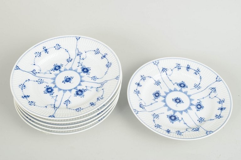 Royal Copenhagen, Denmark. Blue Fluted Plain set of six porcelain salad/lunch plates with underglaze - 2