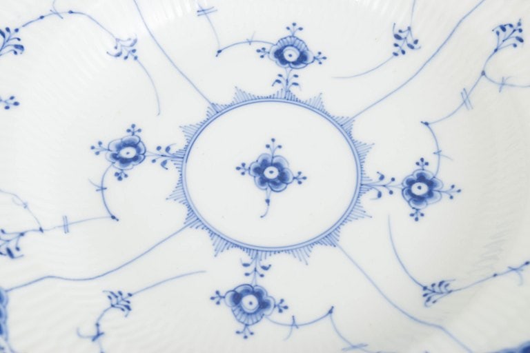 Royal Copenhagen, Denmark. Blue Fluted Half Lace set of four soup plates with underglaze cobalt blue - 3
