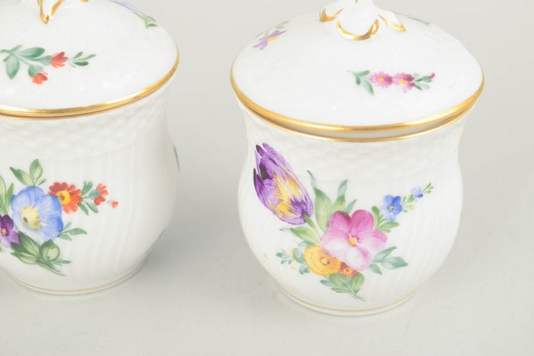 Royal Copenhagen, Denmark. Saxon Flower set of three porcelain lidded cream cups. Approx. 1960s. - 3