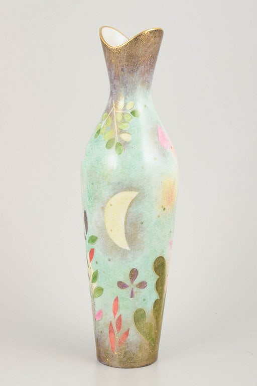 Otto Hofmann for Rosenthal, Germany. Large porcelain vase with curved silhouette. Approx. 1940s. (1 of 5)