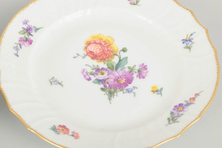 Royal Copenhagen, Denmark. Saxon Flower set of four lunch plates. Approx. 1920s. - 3