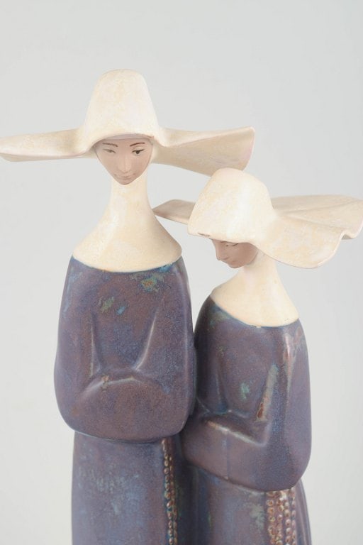 Lladró,, Spain. Large porcelain sculpture of two female figures with wide hats in violet and - 2