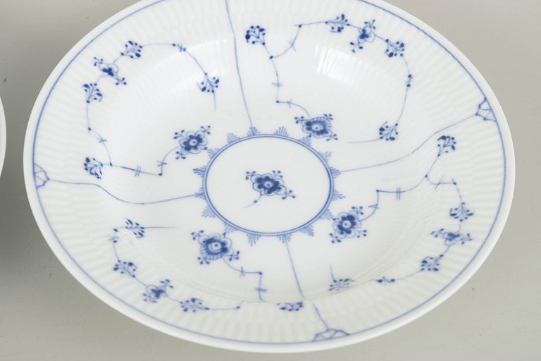 Royal Copenhagen, Denmark. Blue Fluted Plain set of two porcelain soup plates with underglaze cobalt - 3