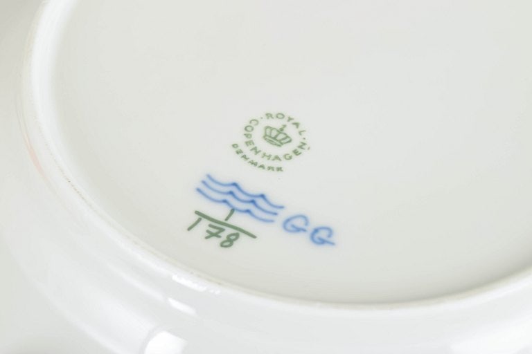 Royal Copenhagen, Denmark. Blue Fluted Plain set of four porcelain lunch/salad plates with - 4