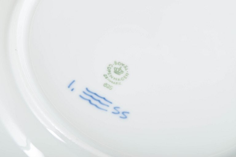 Royal Copenhagen, Denmark. Blue Fluted Plain set of six porcelain dinner plates with underglaze - 4