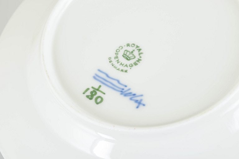 Royal Copenhagen, Denmark. Blue Fluted Plain set of four porcelain cake plates with underglaze - 4