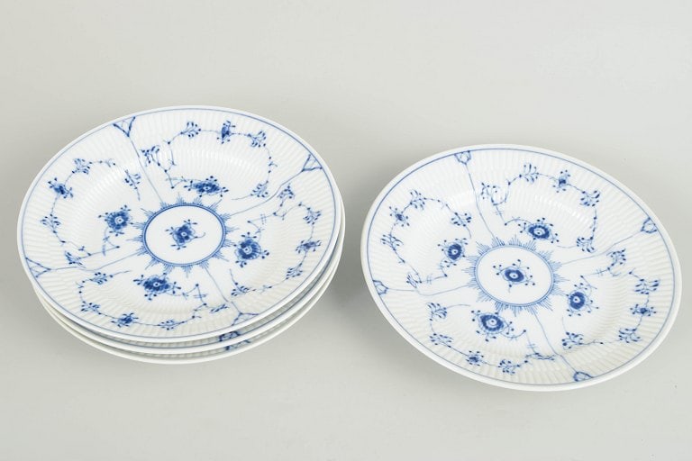 Royal Copenhagen, Denmark. Blue Fluted Plain set of four porcelain lunch/salad plates with - 2