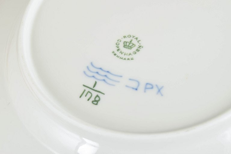 Royal Copenhagen, Denmark. Blue Fluted Plain set of four porcelain lunch/salad plates with - 4