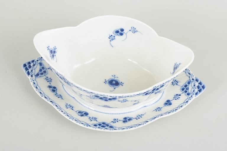 Royal Copenhagen, Denmark. Blue Fluted Half Lace, porcelain sauce boat with stand with decoration in - 2