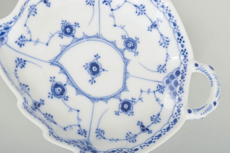 Royal Copenhagen, Denmark. Blue Fluted Half Lace, porcelain dish with handle with decoration in - 3