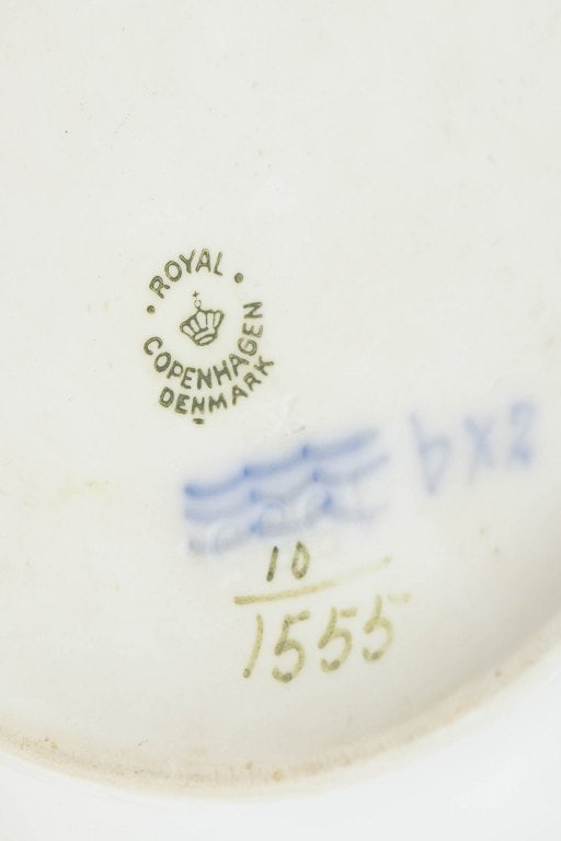 Royal Copenhagen, Denmark. Blue Flower Curved oval porcelain serving dish with blue floral motif in - 4