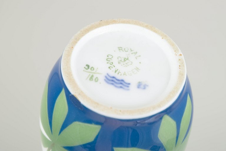 Royal Copenhagen, Denmark. Art nouveau porcelain vase in blue and green tones. Circa 1900. - 4