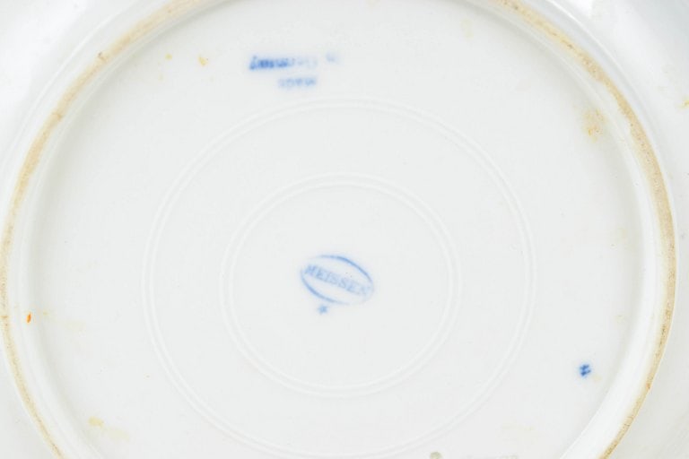 Stadt Meissen, Germany. Set of two porcelain dinner plates with pierced rim and blue onion pattern. - 4