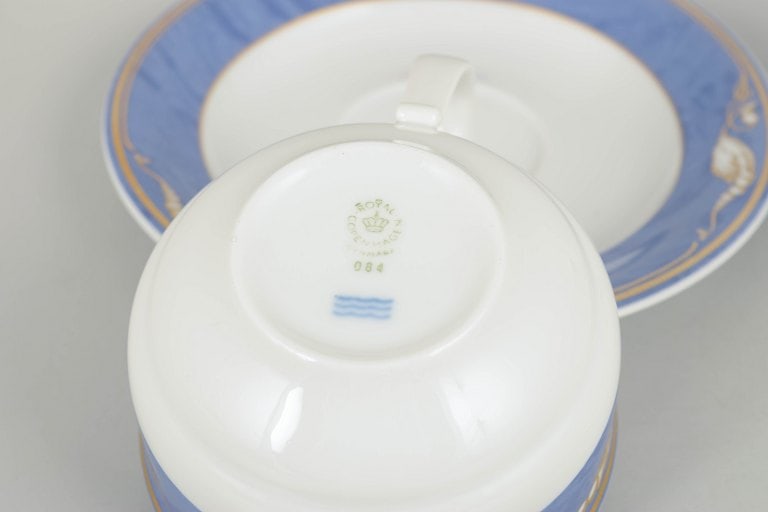 Royal Copenhagen, Denmark. Blue Magnolia, set of three porcelain teacups with matching saucers. - 4