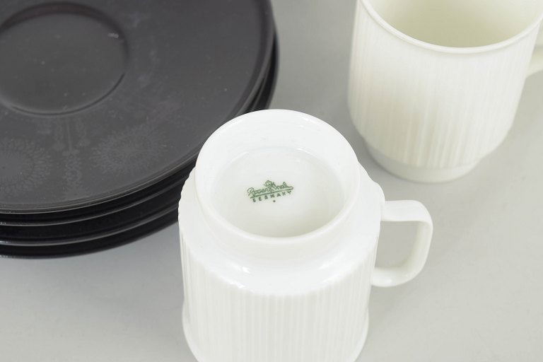 Tapio Wirkkala for Rosenthal, Germany. Set of four demitasse espresso cups with matching saucers. - 4