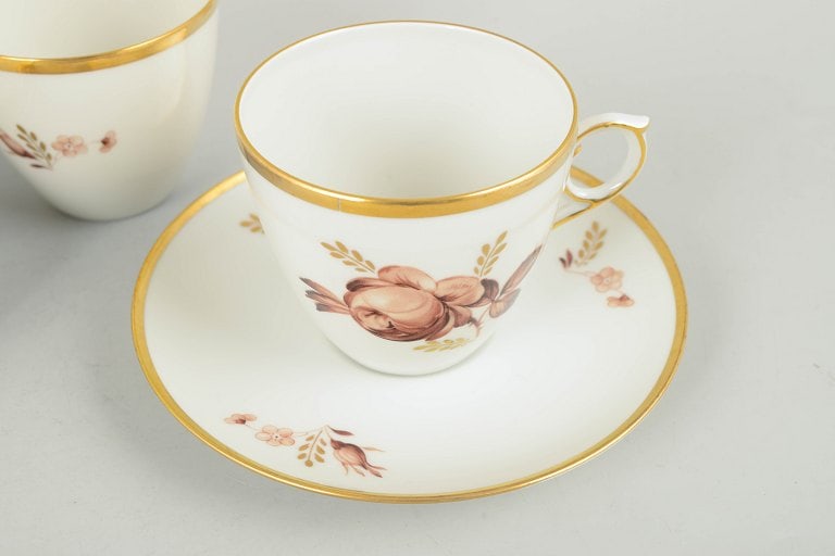 Royal Copenhagen, Denmark. Brown rose, set of four porcelain coffee cups with saucers with gilded - 3
