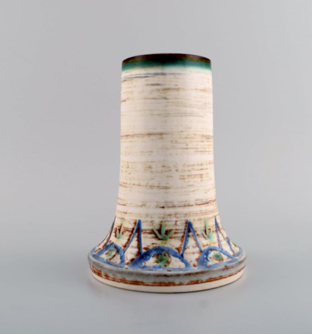 Søholm, Denmark. Vase in glazed stoneware. 1960s.: Søholm, Denmark. Vase in glazed stoneware. 1960s. Measures: 19.5 x 15 cm. In excellent condition. Stamped. Reserve: $119.00 Shipping: Domestic: Shipping rates are determined by destination