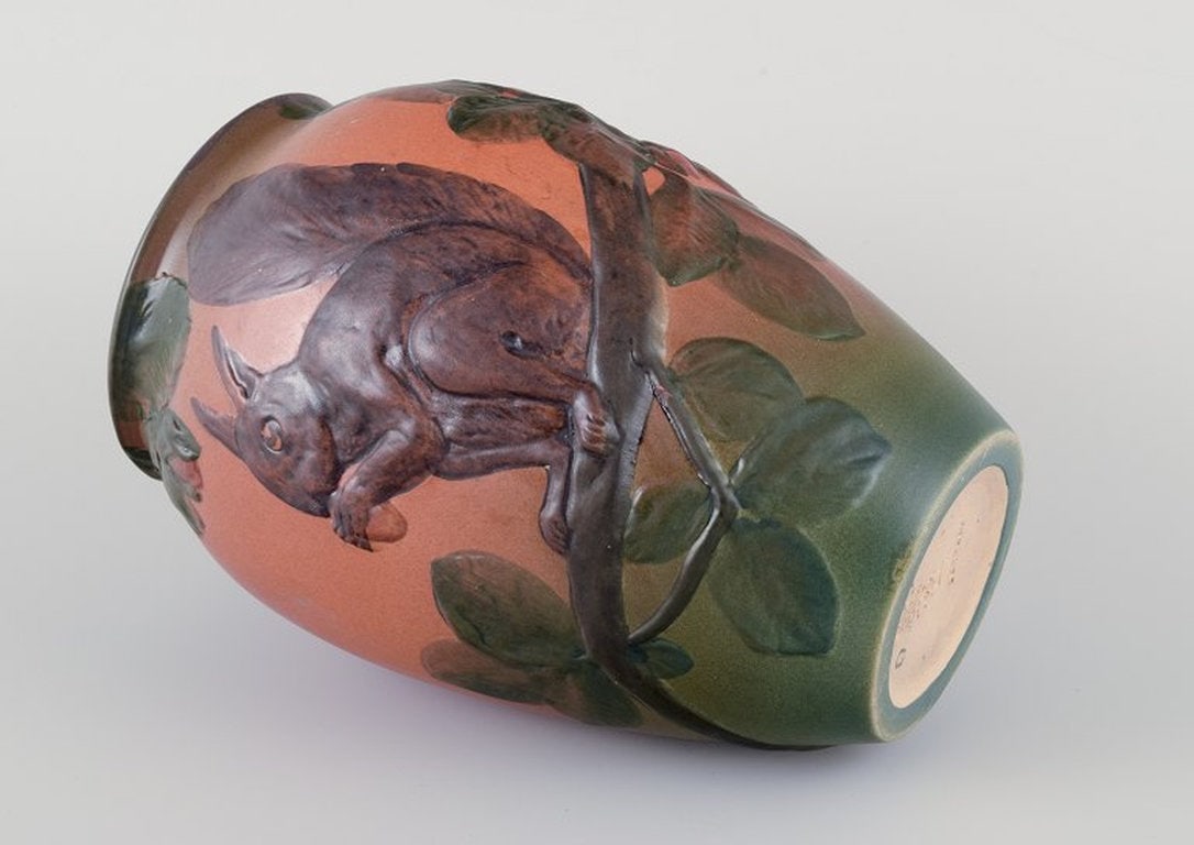 Ipsens, Denmark. Ceramic vase with squirrel. Glaze in orange and green tones. 1920s/30s. - 6