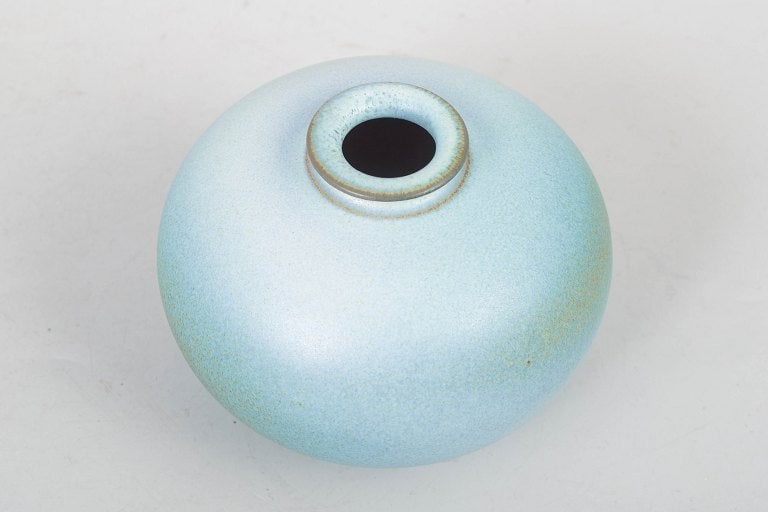 Unique Swedish studio spherical pottery vase with turquoise-blue glaze, signed BS. Approx. 1980s. - 2