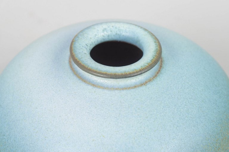 Unique Swedish studio spherical pottery vase with turquoise-blue glaze, signed BS. Approx. 1980s. - 3