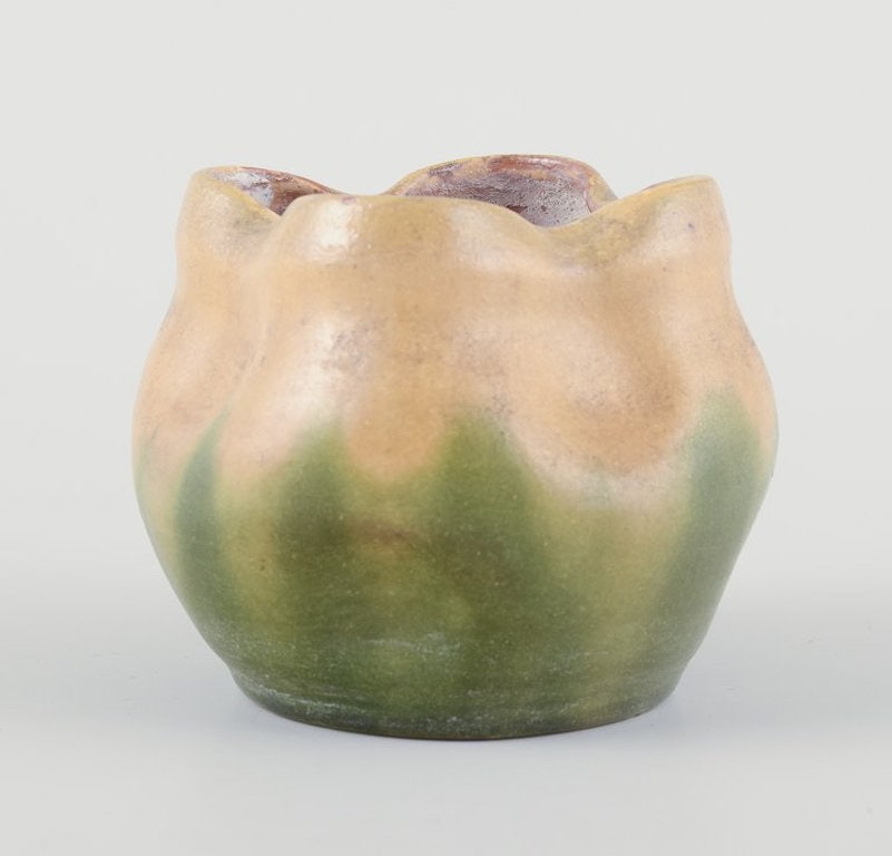 Kähler, Denmark. Small Art Nouveau ceramic plant pot. Approximately 1910s. - 3