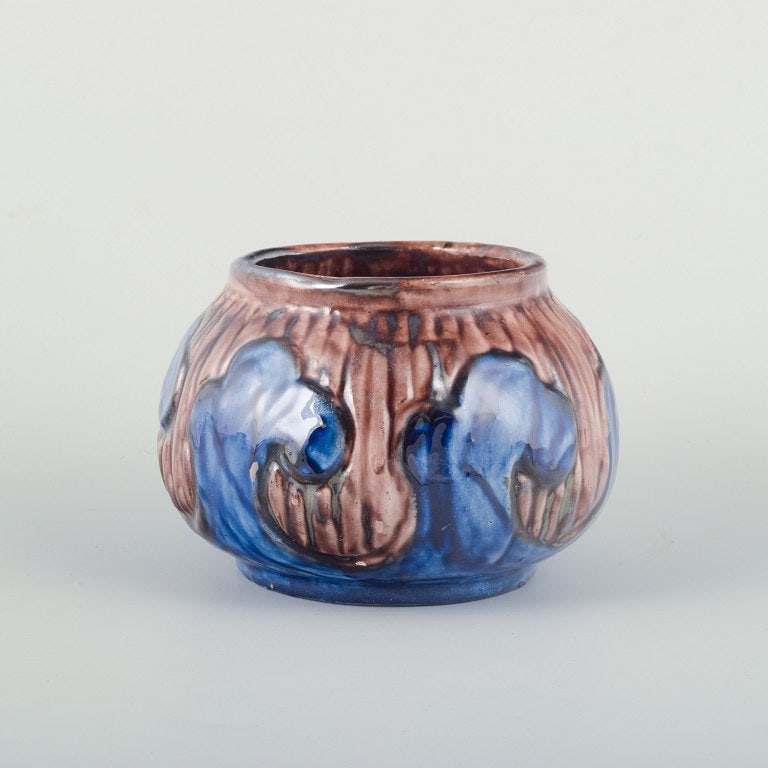Attributed to Møller & Bøgely, Denmark. Decorative, small stoneware vase. Circa 1918-1922. (1 of 6)