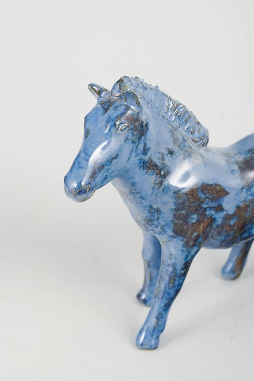 Nils-Erik Zetterström, Sweden. Ceramic foal figure with glossy glaze in blue tones. Approx. - 3