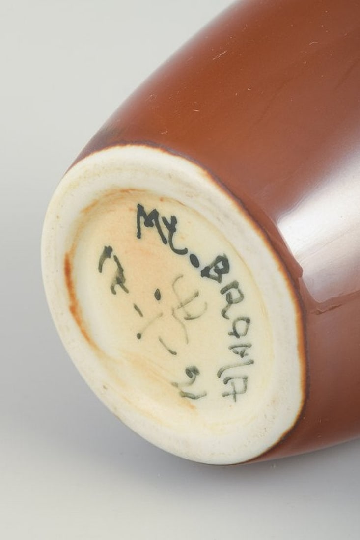 Unknown ceramic artist. Unique ceramic vase with glaze in brown tones. 1991. - 4